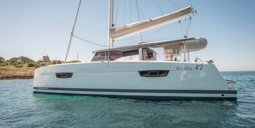 Fountaine Pajot Astrea 42