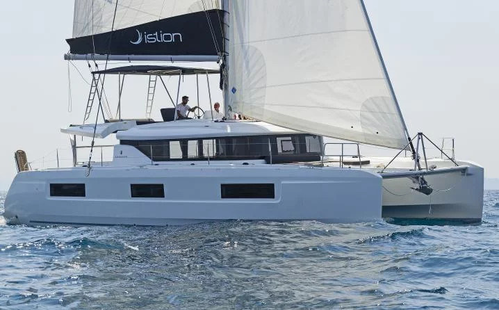 Lagoon 46 A/C &amp; GEN