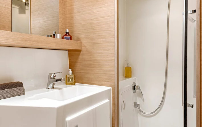 Lagoon 42 - 4 + 1 cab.