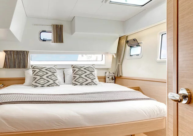 Lagoon 42 - 4 + 1 cab.