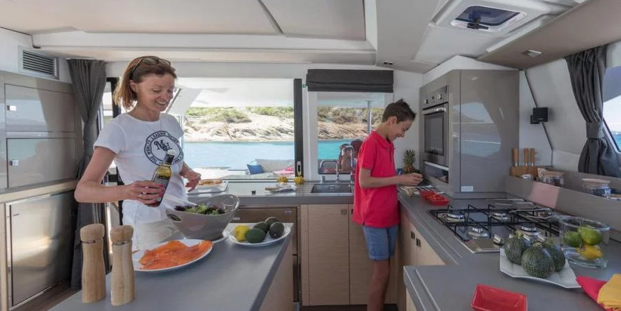 Fountaine Pajot Saona 47