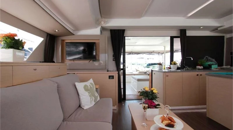 Fountaine Pajot Saba 50