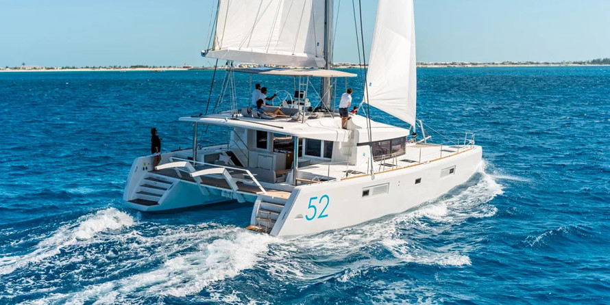 Lagoon 52