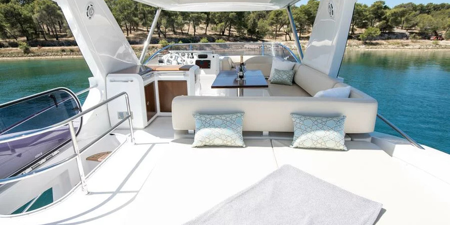 Azimut 60