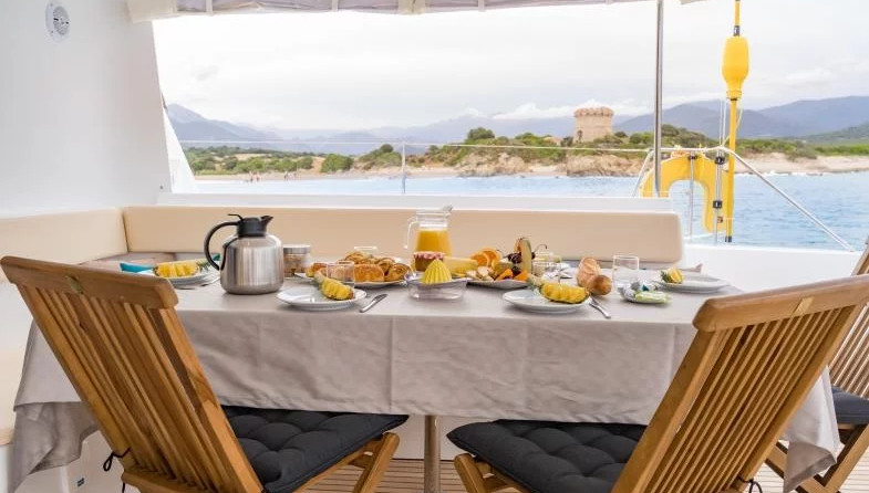 Catlante 720 - incl. crew &amp; full board