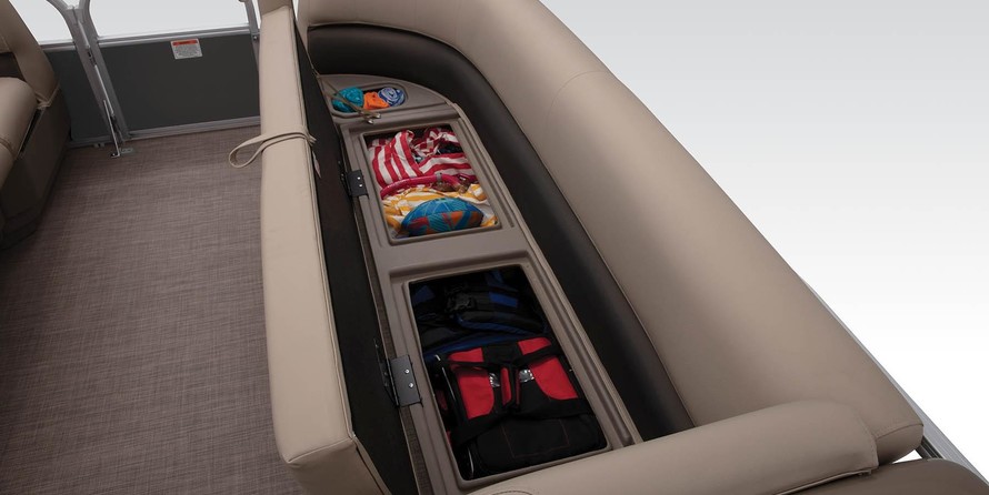 Sun Tracker Party Barge 18 DLX