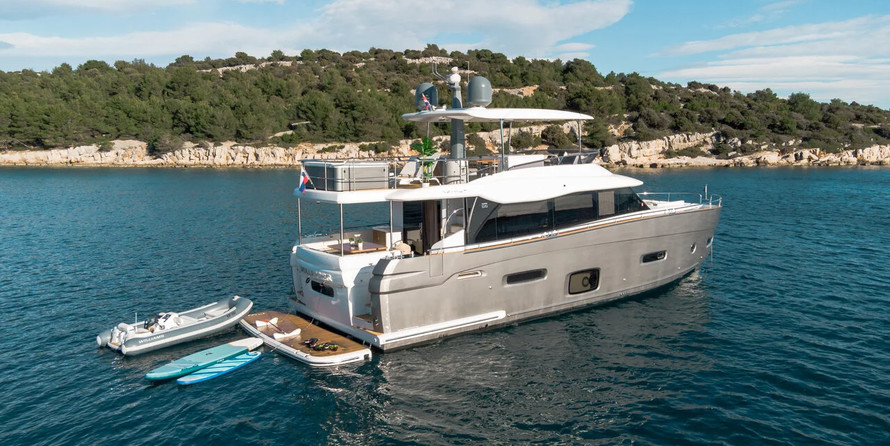Azimut Magellano 66