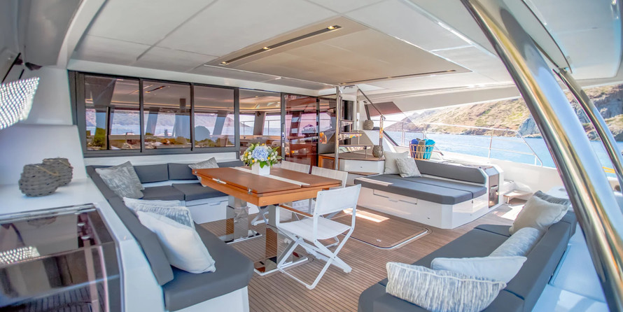 Fountaine Pajot Power 67