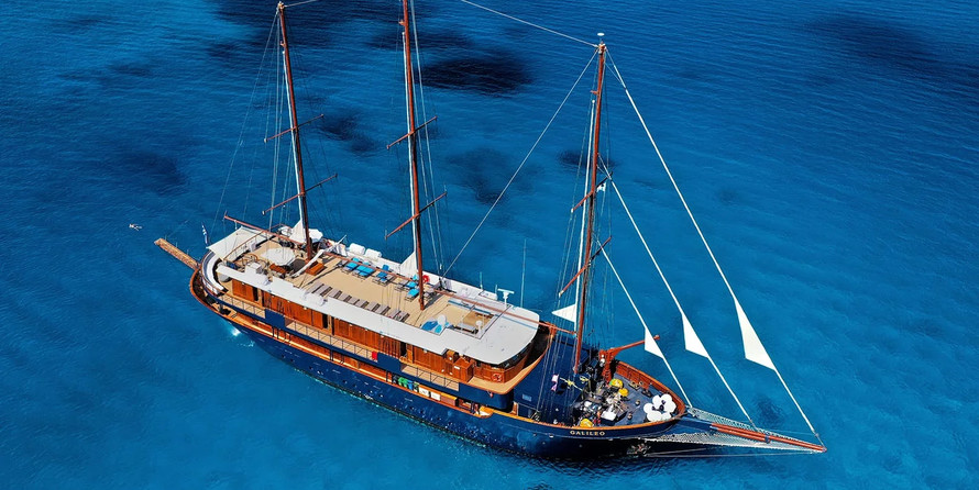 Motor sailer