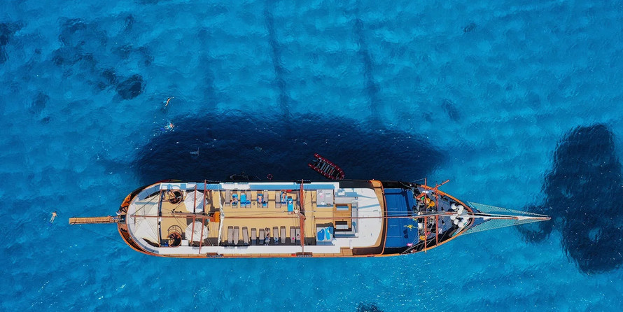 Motor sailer