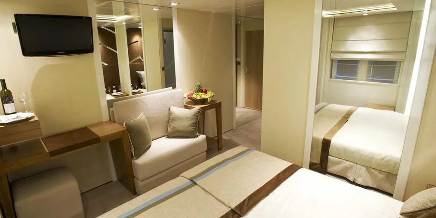 Motor yacht