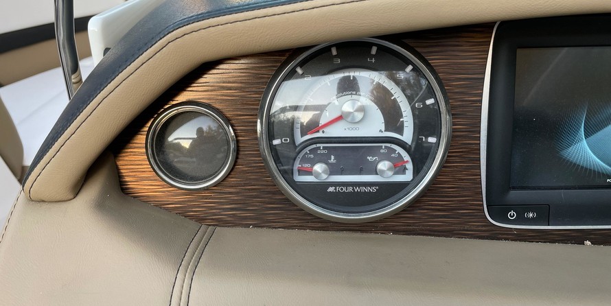 Four Winns H230 SS
