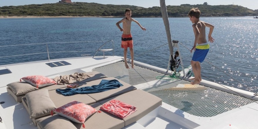 Fountaine Pajot Saona 47