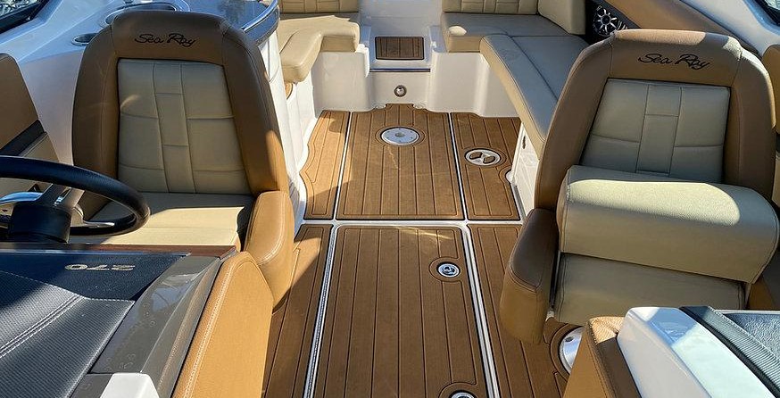 Sea Ray 270 SLX