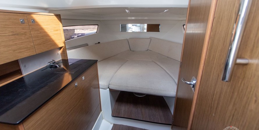 Jeanneau Cap Camarat 9.0 WA