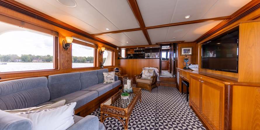 Outer reef yachts lrc cockpit motor yacht