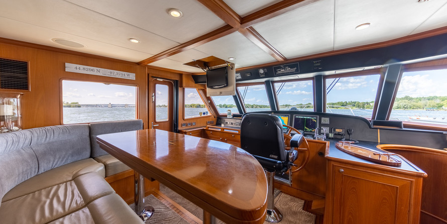 Outer reef yachts lrc cockpit motor yacht