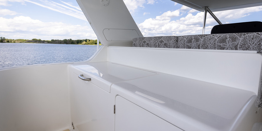 Outer reef yachts lrc cockpit motor yacht