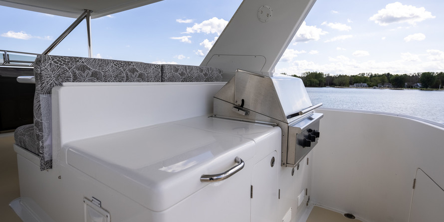 Outer reef yachts lrc cockpit motor yacht