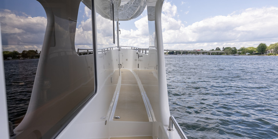 Outer reef yachts lrc cockpit motor yacht
