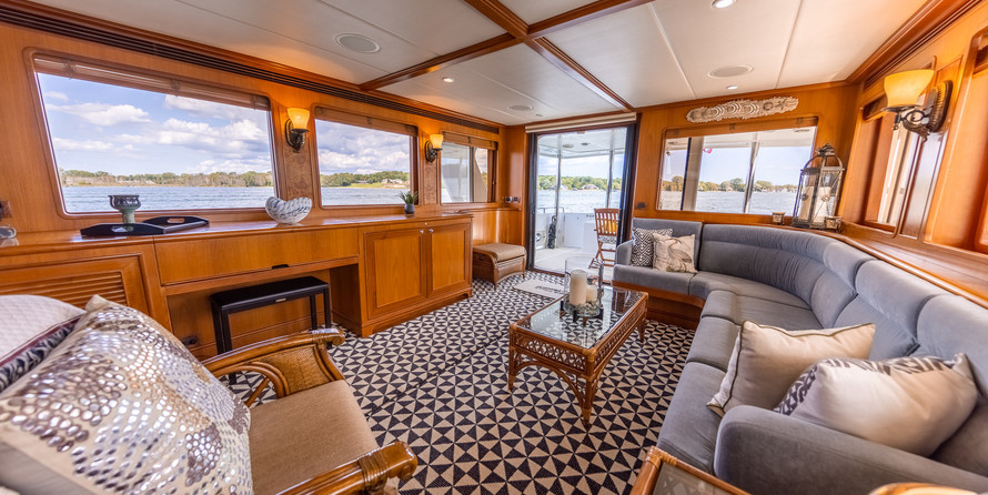 Outer reef yachts lrc cockpit motor yacht