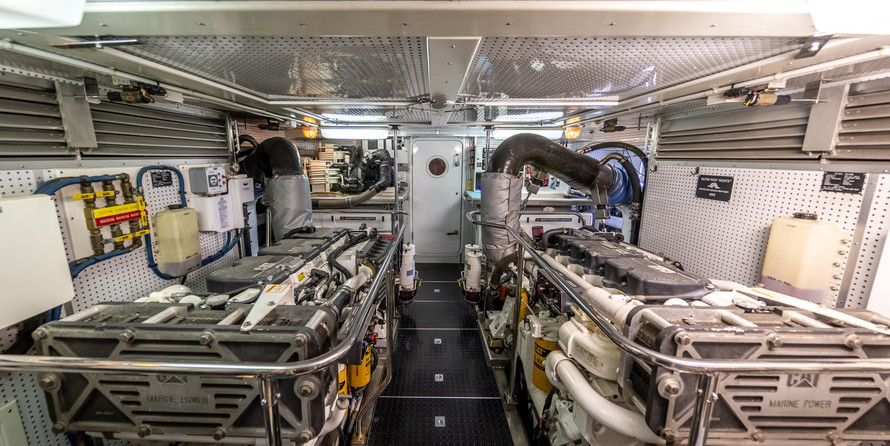 Outer reef yachts lrc cockpit motor yacht