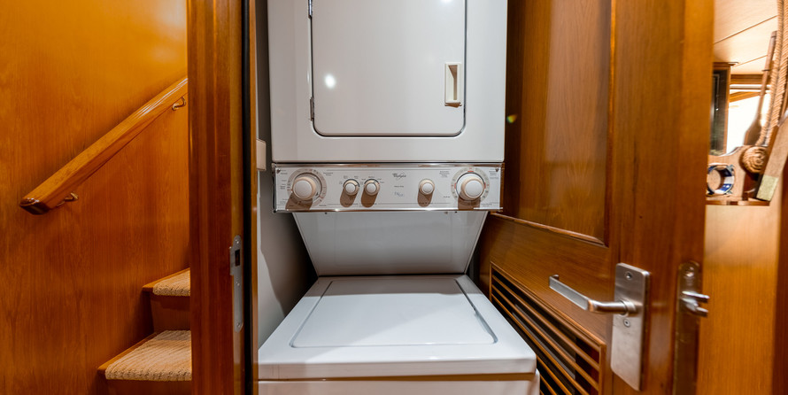 Outer reef yachts lrc cockpit motor yacht