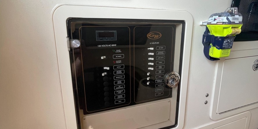 Grady-White Canyon 336