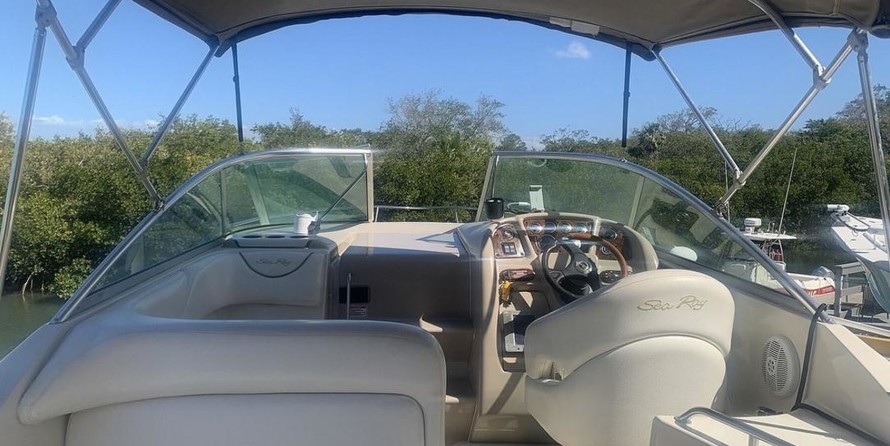 Sea Ray 240 Sundancer