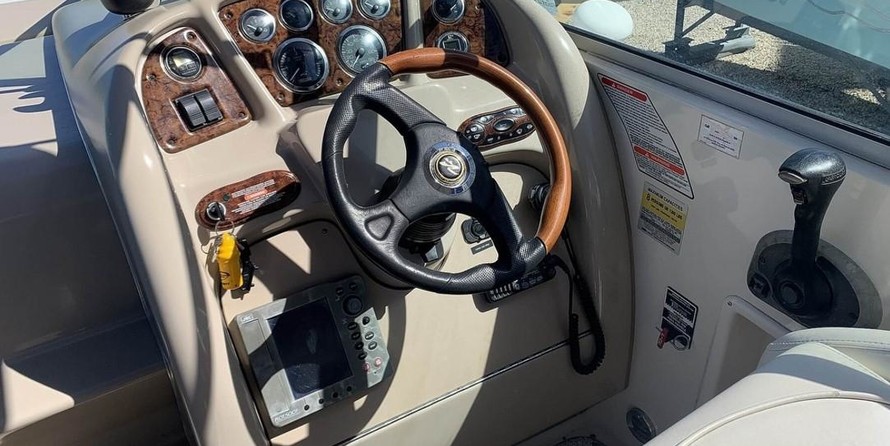 Sea Ray 240 Sundancer