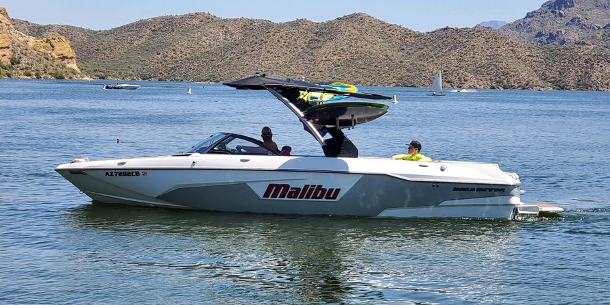 Malibu Wakesetter 25 LSV