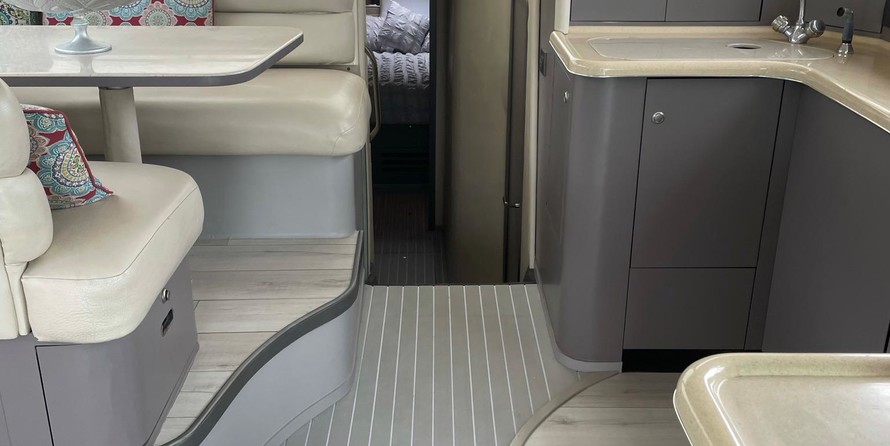 Sea ray sedan bridge