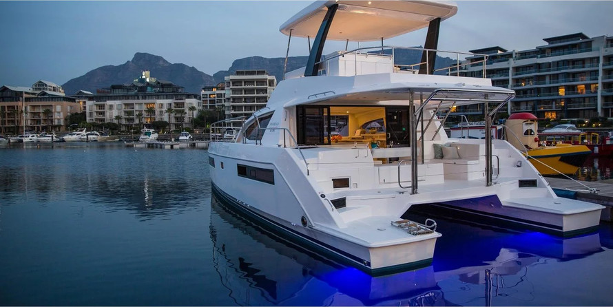 Moorings 43 Power Cat