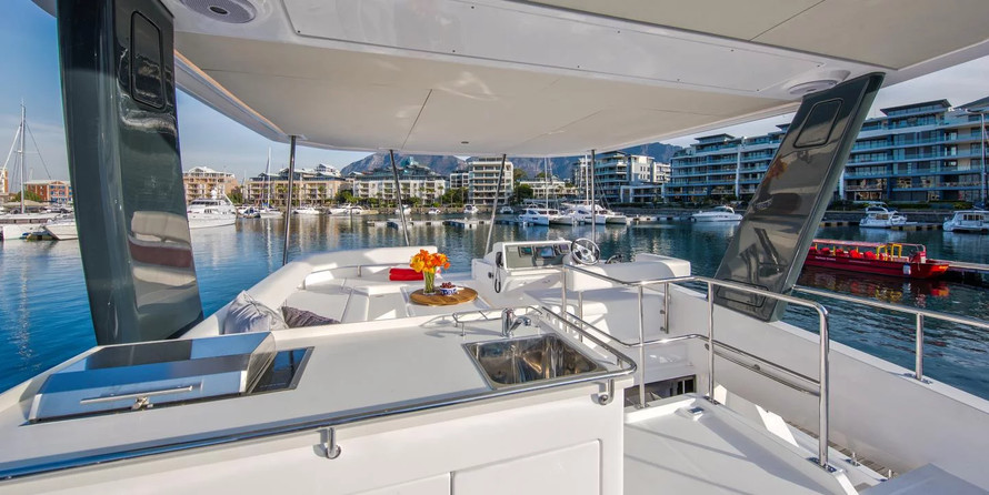 Moorings 43.4 Club