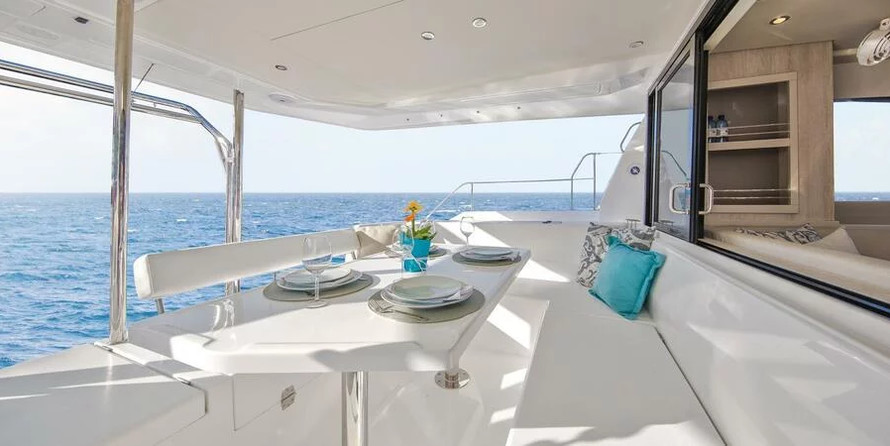 Moorings 43.4 Club