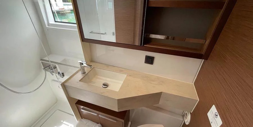 Lagoon 46 - 4 + 2 cab.