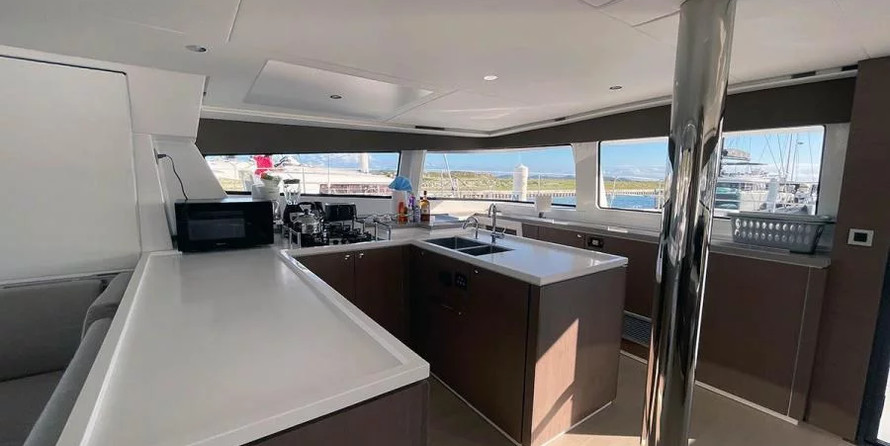 Bali 5.4 - 6 + 2 cab.