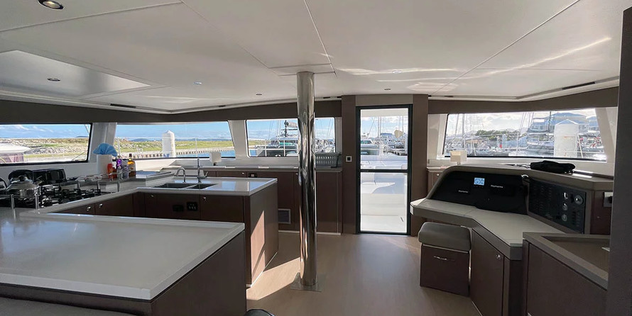 Bali 5.4 - 6 + 2 cab.