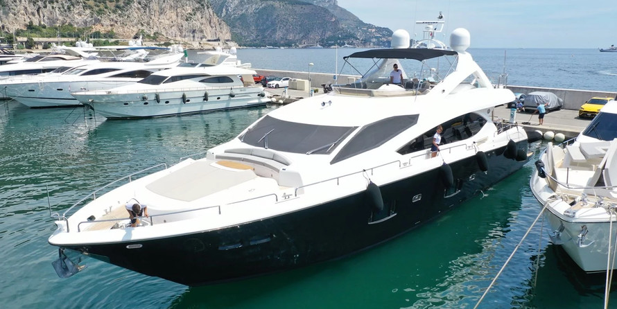 Sunseeker 88 Yacht