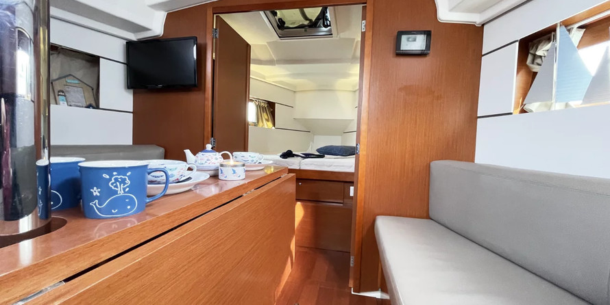 Beneteau Oceanis 35.1