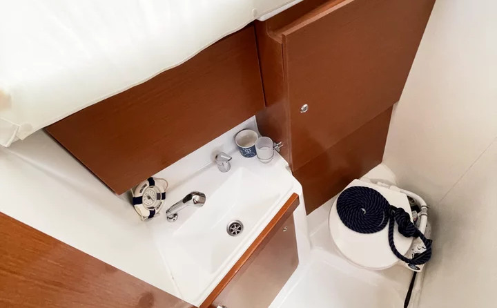 Beneteau Oceanis 35.1