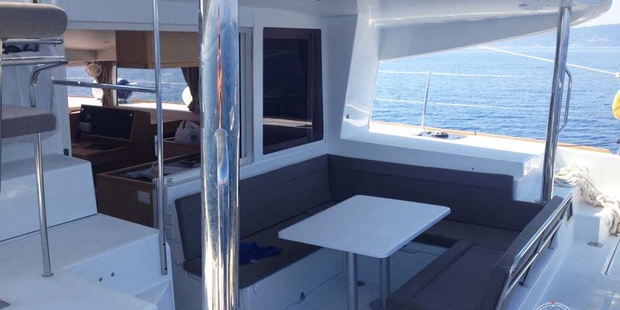 Lagoon 400 S2