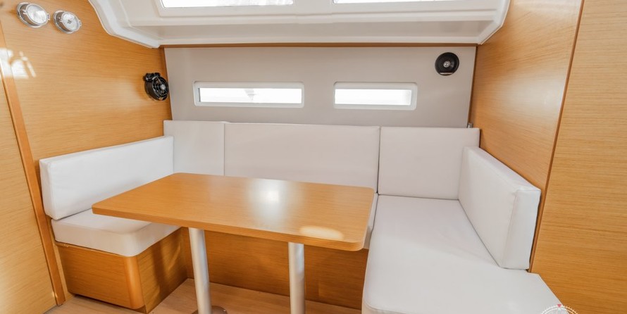 Jeanneau Sun Odyssey 410