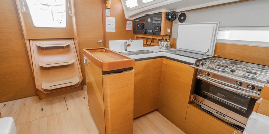 Jeanneau Sun Odyssey 410