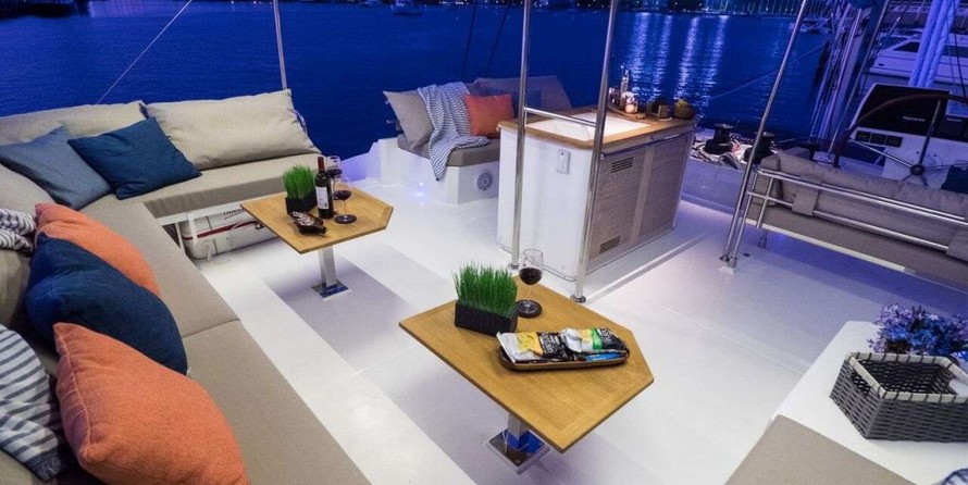 Fountaine Pajot 60
