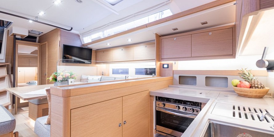 Dufour 530