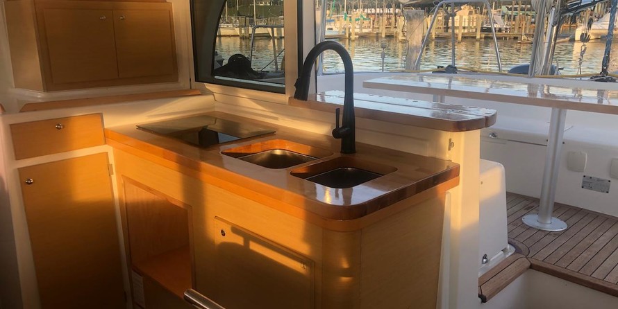 Lagoon 380