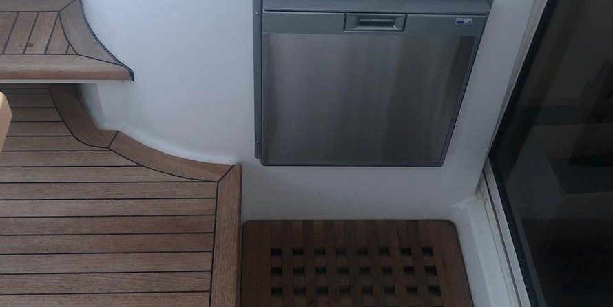 Lagoon 380