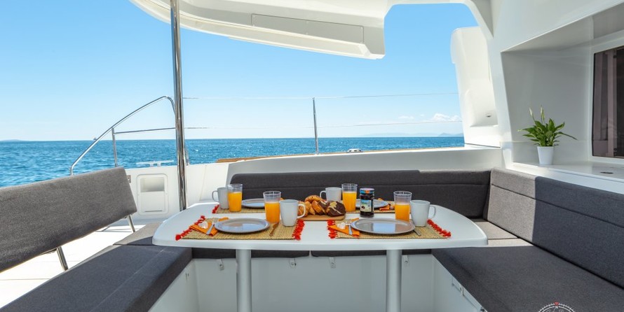 Lagoon 450 F