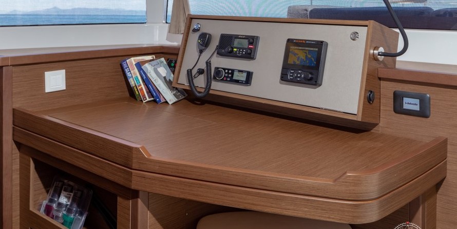Lagoon 450 F